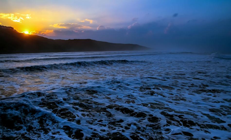 Sunset over Ocean horizon view