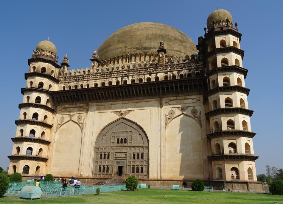 Gol Gumbaz Mausoleum facade, india, karnataka