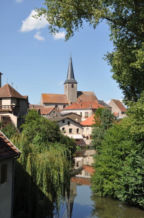 houses with a spire in Alsace