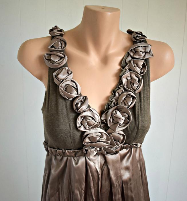 Mannequin Dress Gold