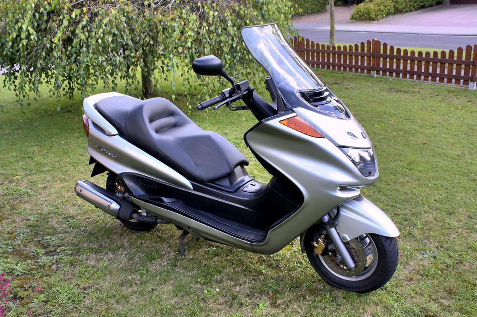 Motorbike Scooter Yamaha