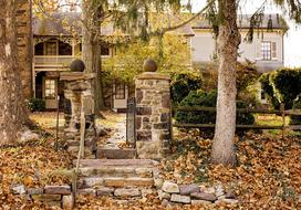 excellent Gate Walkway