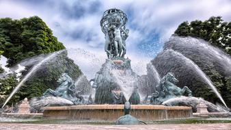 beautiful Fountain Sculpture