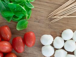 vegetables with mozzarella cheese