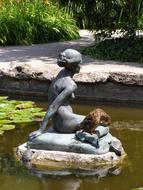 Sculpture Water Duck