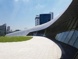 Dongdaemun Design Plaza, urban development landmark, south korea, seoul