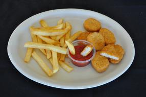 roast potatoes with sauce