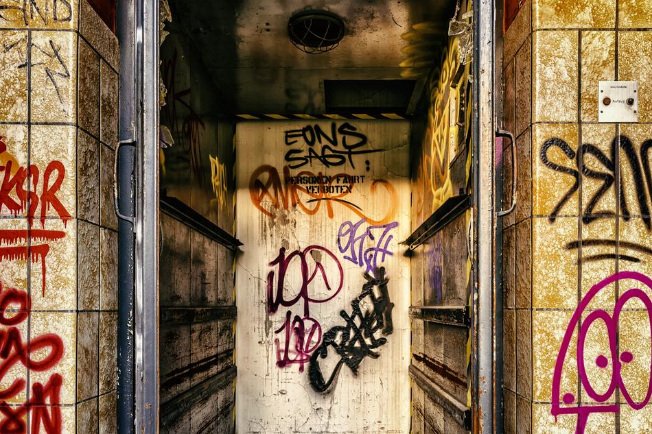 Lost Places Elevator