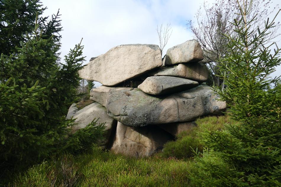 Foundling Rock Contrasts