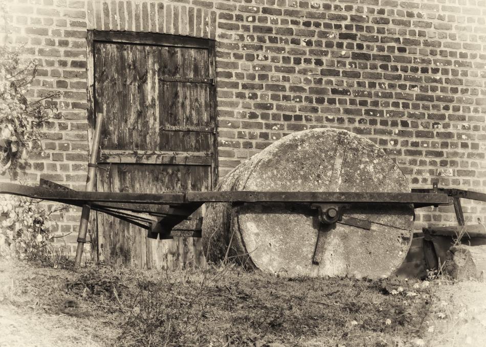 Roll Farm Tool