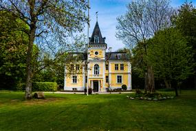 mansion in the center of the park