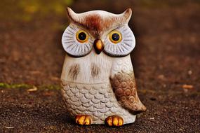 photo of ceramic owl