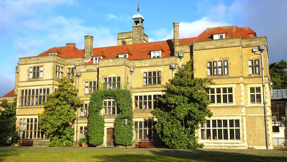 excellent Manor House
