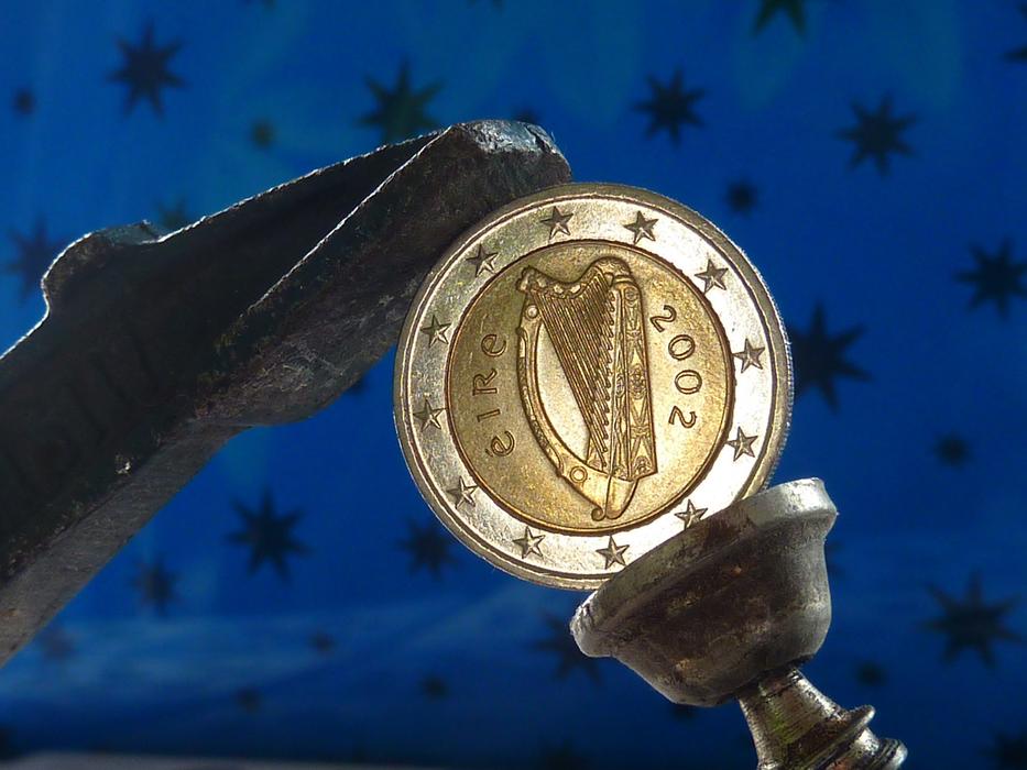 Euro Currency Ireland Negative