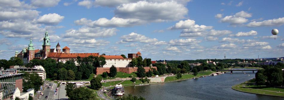 photo of the castle on the waterfront in Krakow