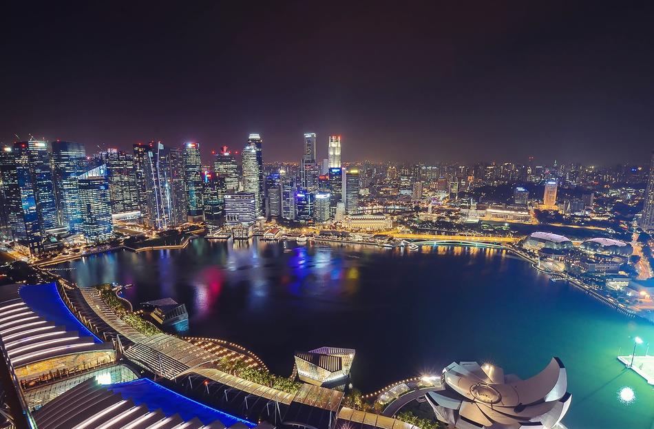 night panorama of Marina Bay Sands in Sydney