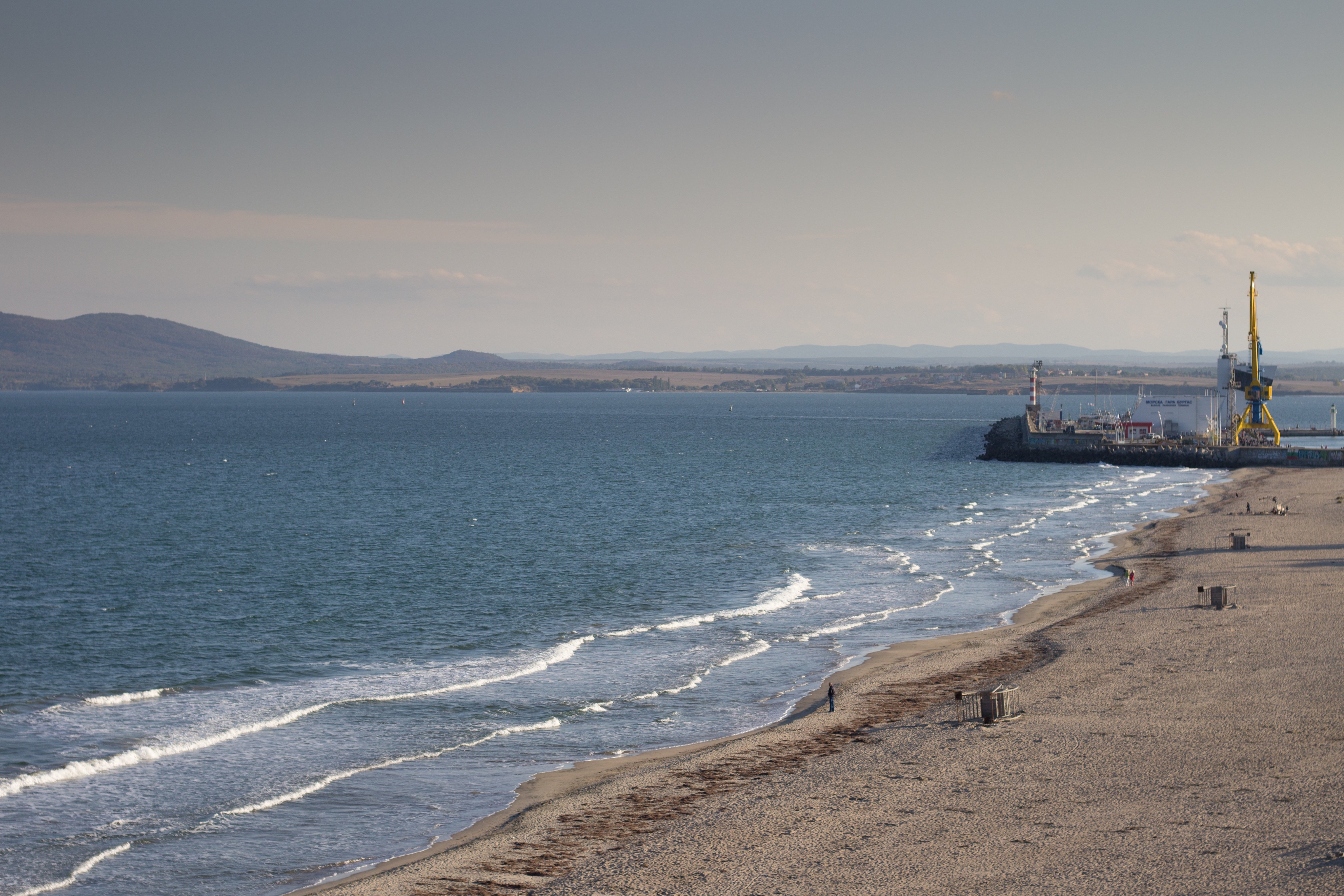 Море в портовом