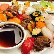 vegetable rolls with sauce
