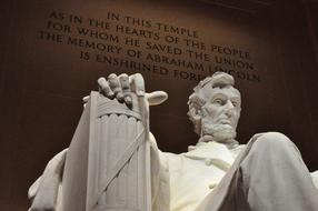 white stone Lincoln monument