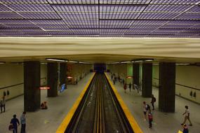 Metro MontrÃ©al people