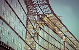 glass facade in the design of a modern building
