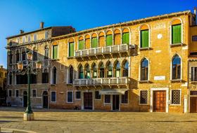 amazing Venezia Place