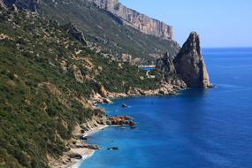 beautiful ocean with cliffs