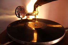 Gramophones tinge