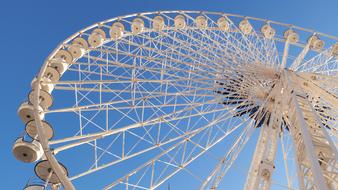 white entertainment ferris wheel