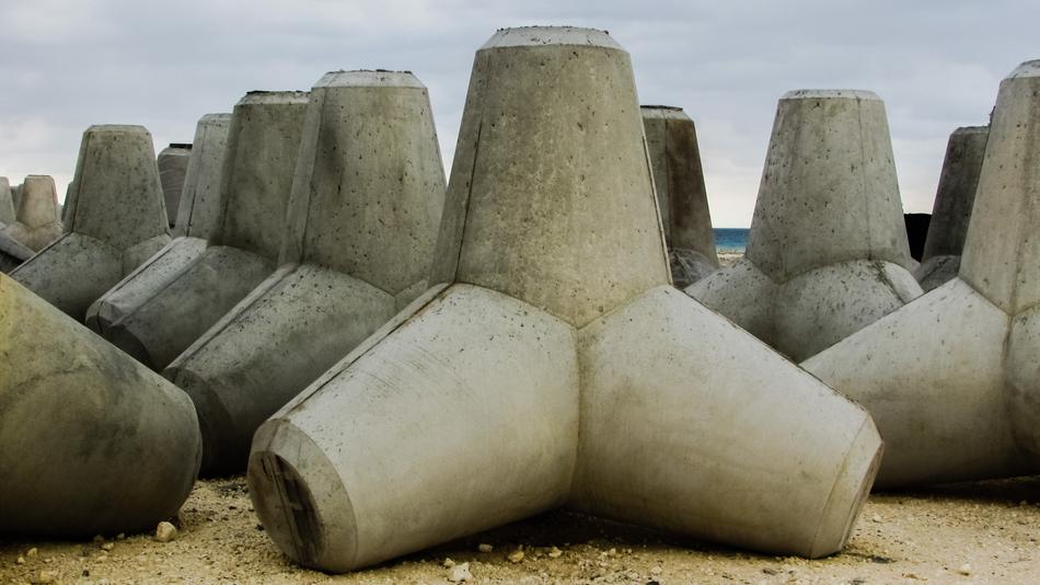 concrete harbor structures