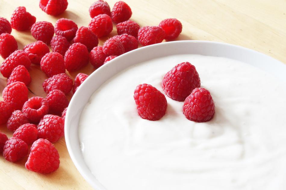 Raspberries Yogurt Nature