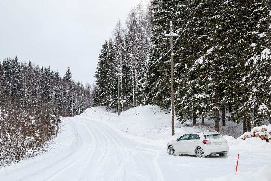 Mercedes-Benz Car Winter