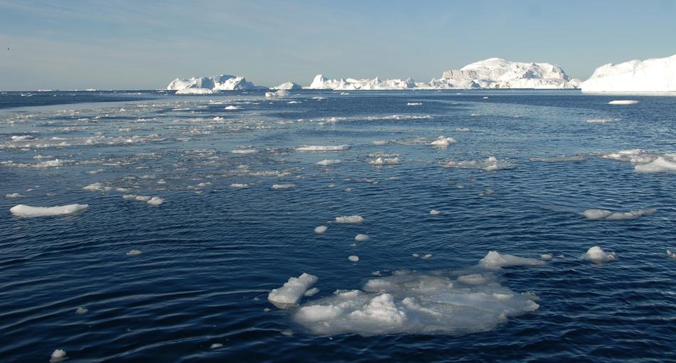 floating glaciers in the ocean