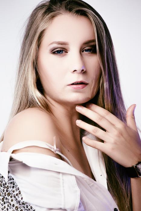 Portrait Fashion Girl