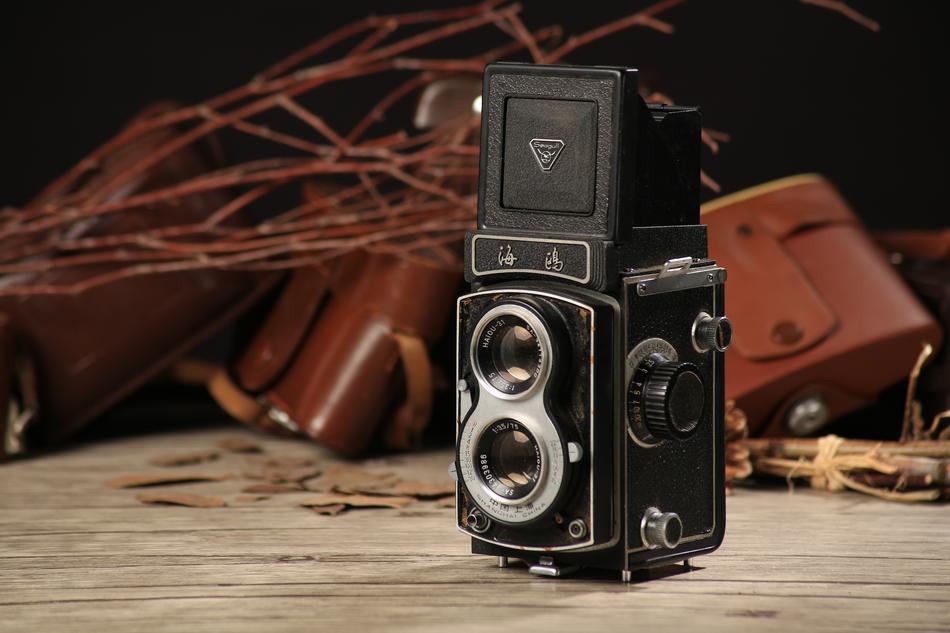 Dual lens camera