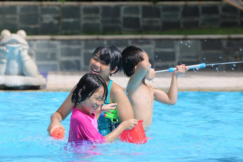 kids pool game