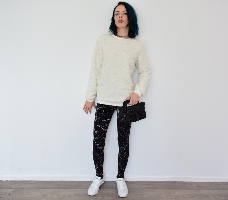 Woman Model bag legging sweater