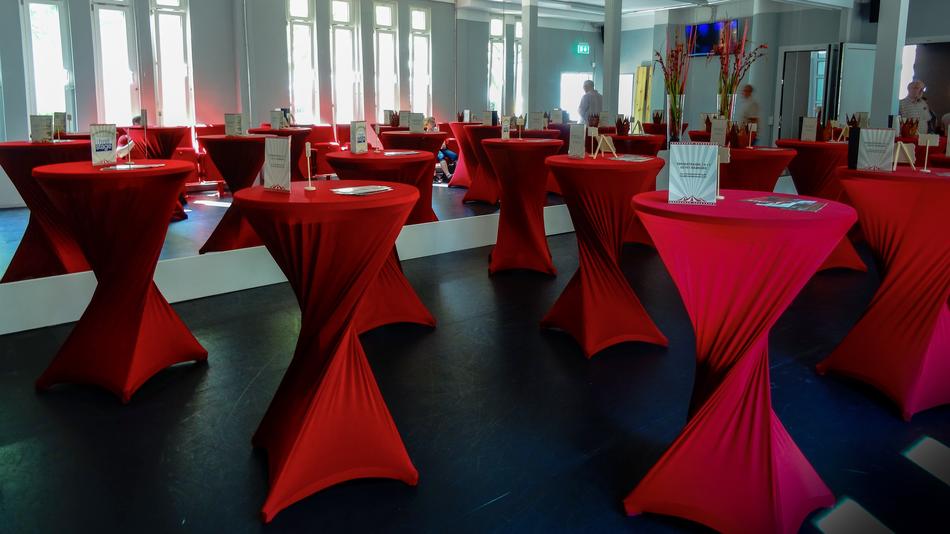 red restaurant tables