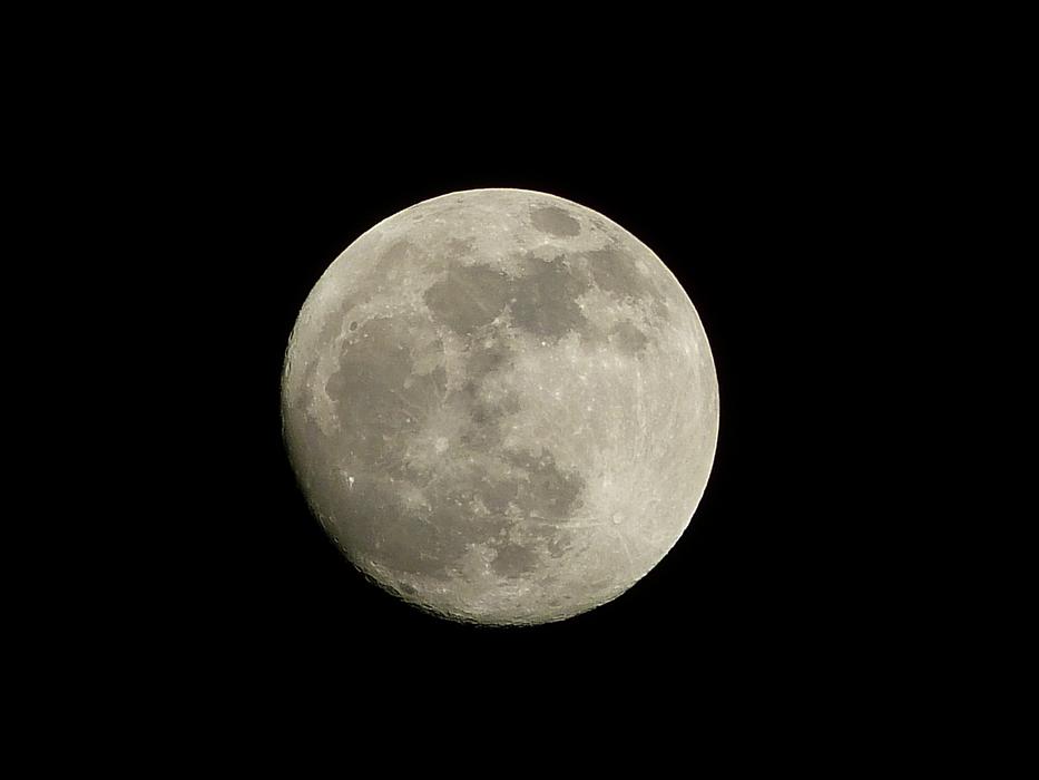 Full Moon Gray Crater
