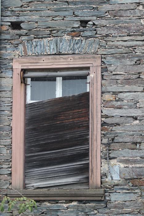 Shutters Defect Window Quarry