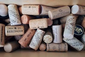 Wooden wine bottle stoppers