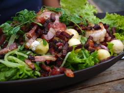 fried bacon with vegetables