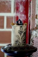 scented candle holder