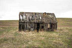 abandoned old farm house