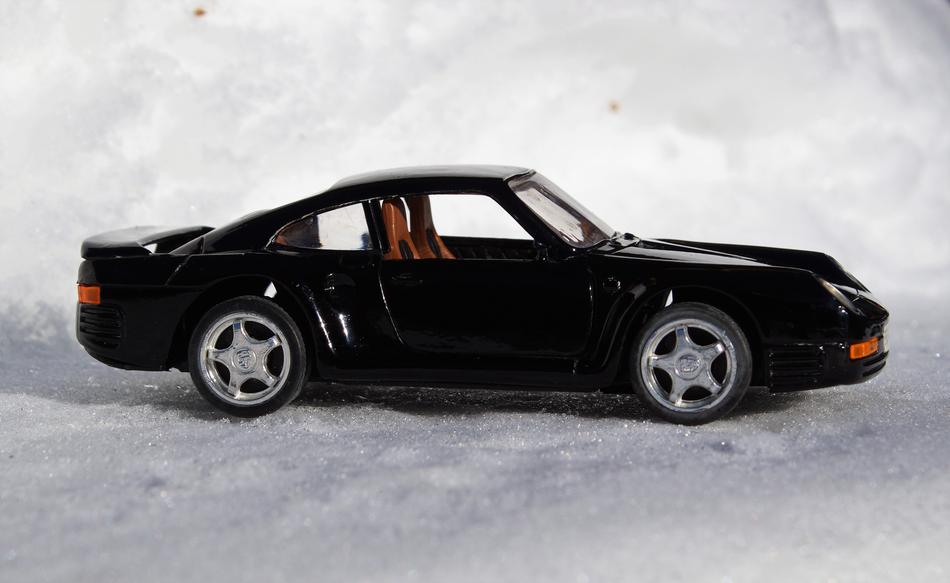 black solid car model