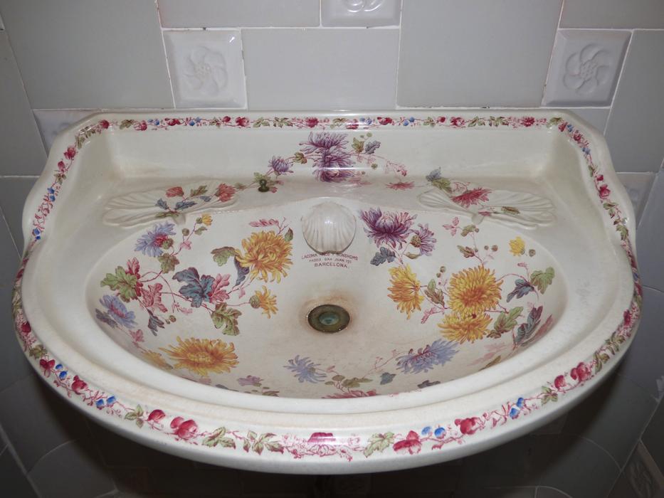 Sink Bathroom Old
