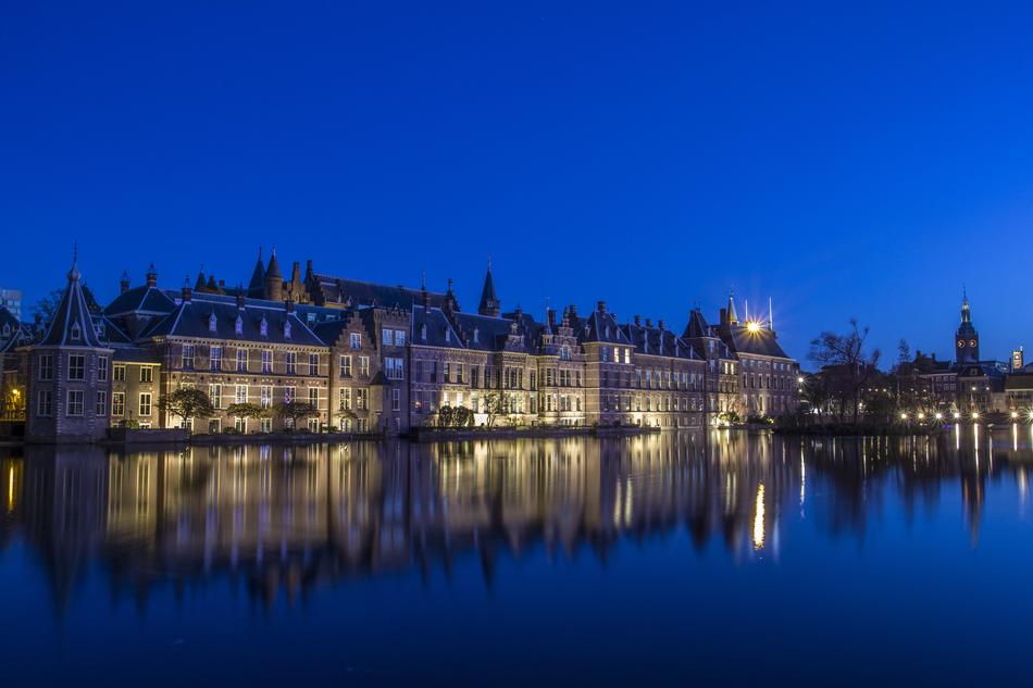 complex of buildings in the center of the hague
