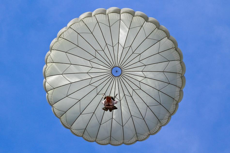 Parachute Skydiving Parachuting