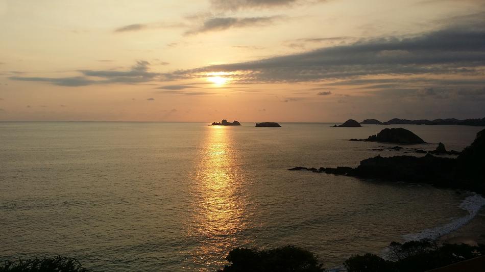 Reflection of the sun in the sea water