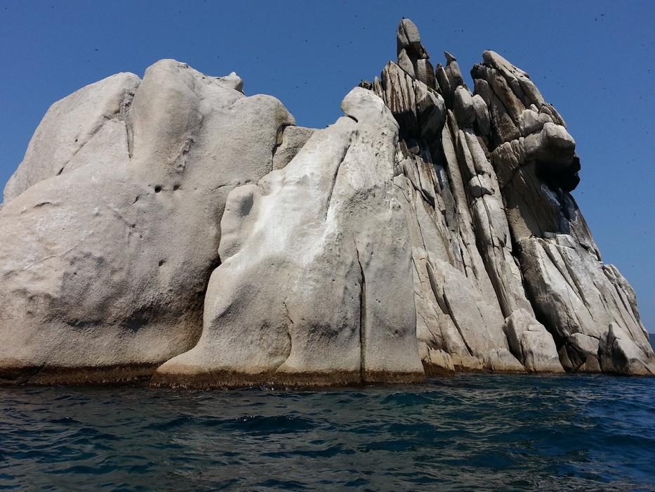 Triozere Rock Sea